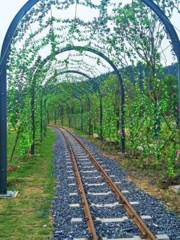 孩子不愿意跟父母交流如何引导好啊？