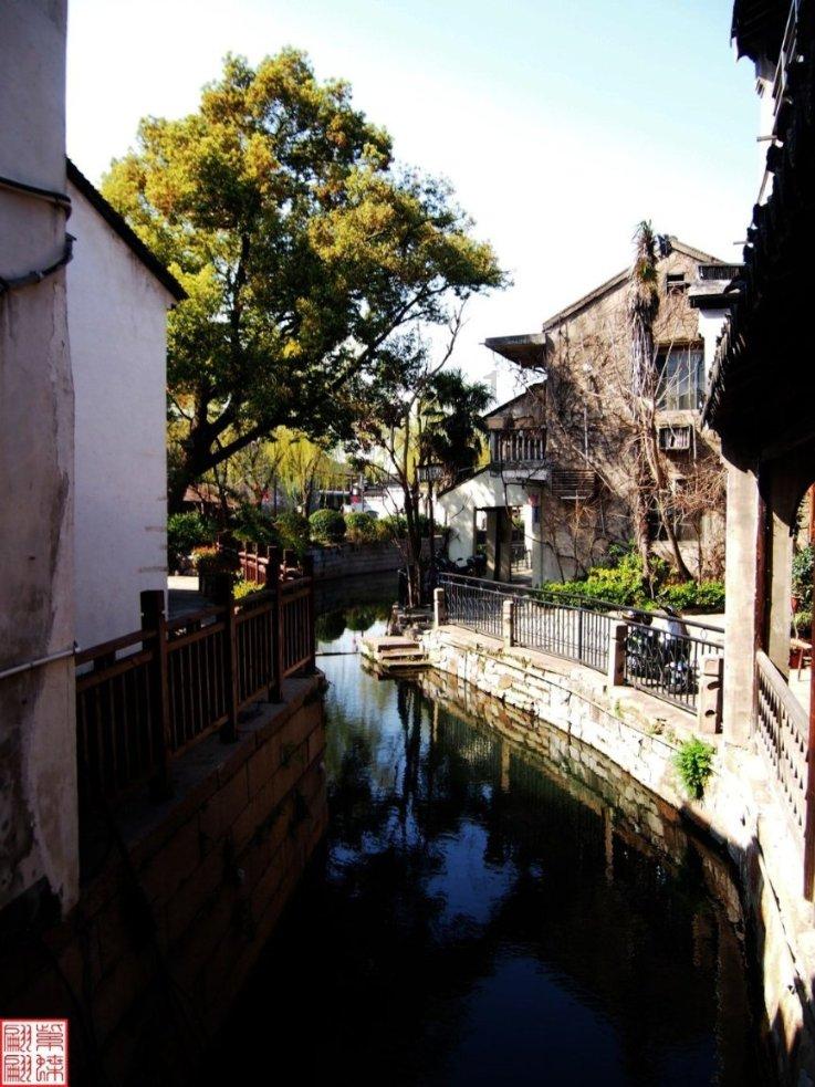无人的神秘村